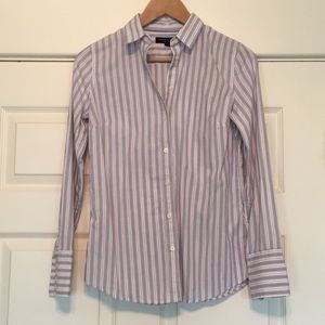 Final Sale 3 for $10!  Banana Republic blouse